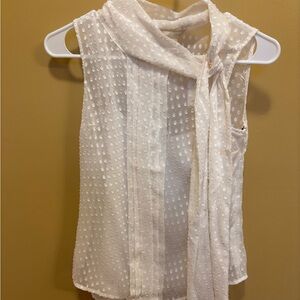 Banana Republic cream colored sleeveless top